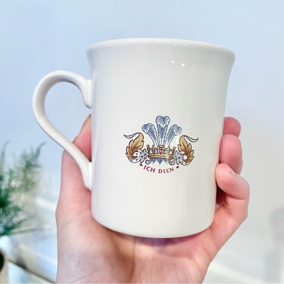 Vintage 1981 Prince Charles and Princess Diana Made in England Mug - Picture 4 of 7